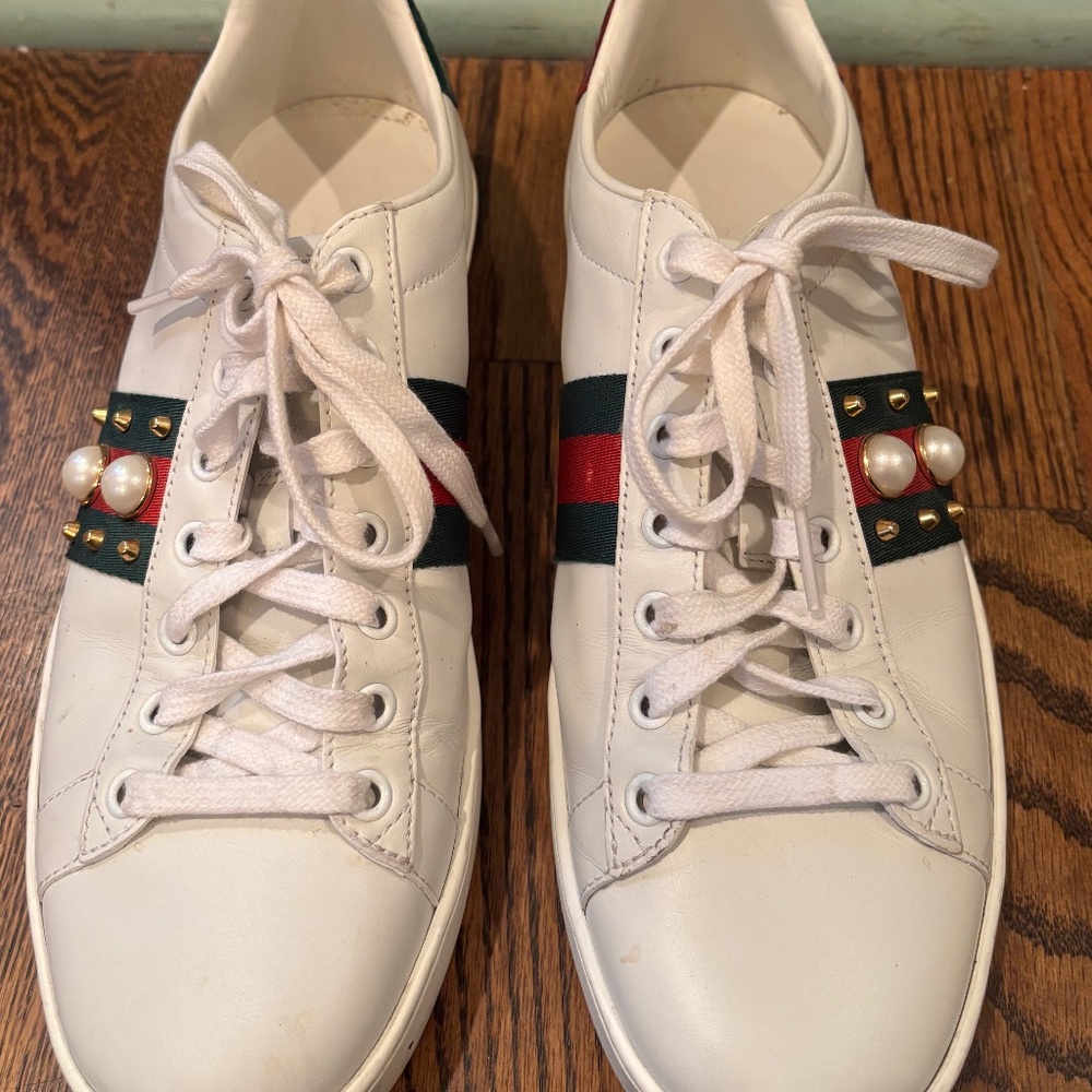 Gucci Womens Ace Studded Pearl Sneakers 39.5
